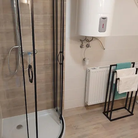 Tuerkiz - 5 Szobas 13 Fos Apartmanhaz 4km A Balaton- Lägenhet Balatonszabadi Fürdőtelep