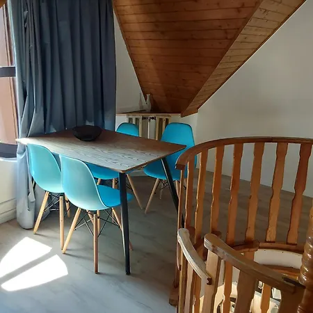 Lägenhet Tuerkiz - 5 Szobas 13 Fos Apartmanhaz 4km A Balaton-