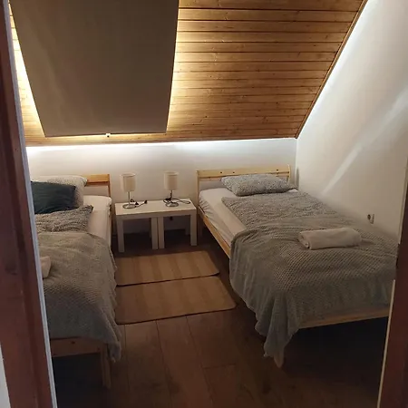 Tuerkiz - 5 Szobas 13 Fos Apartmanhaz 4km A Balaton- Lägenhet *