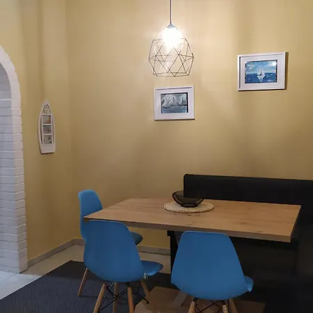 Lägenhet Tuerkiz - 5 Szobas 13 Fos Apartmanhaz 4km A Balaton- *