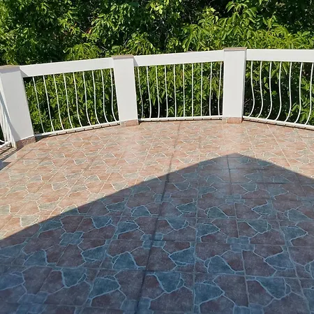 Tuerkiz - 5 Szobas 13 Fos Apartmanhaz 4km A Balaton- Apartament