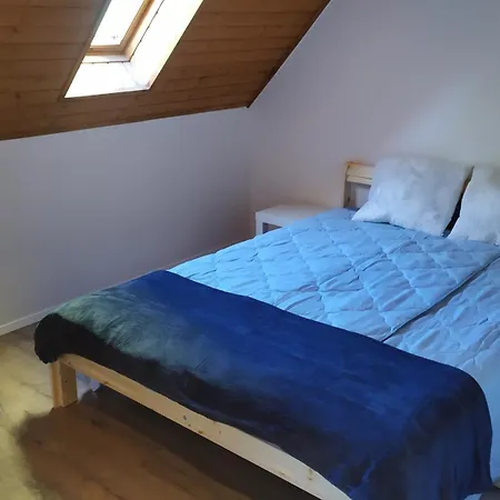 Lägenhet Tuerkiz - 5 Szobas 13 Fos Apartmanhaz 4km A Balaton- Balatonszabadi Fürdőtelep