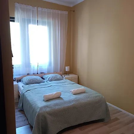 Tuerkiz - 5 Szobas 13 Fos Apartmanhaz 4km A Balaton- Lägenhet