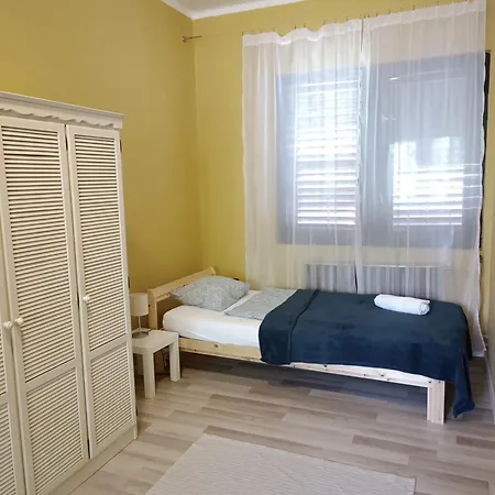 Tuerkiz - 5 Szobas 13 Fos Apartmanhaz 4km A Balaton- Διαμέρισμα *