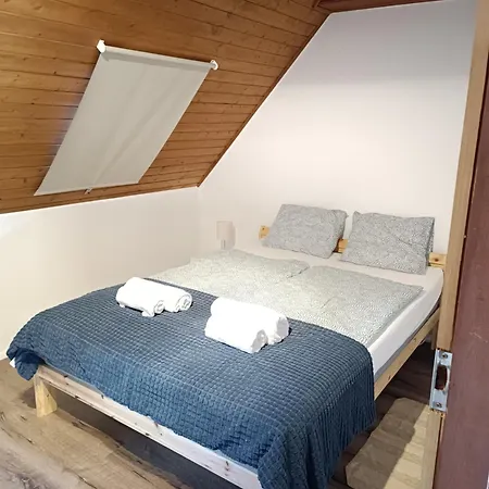 Apartamento Türkiz - 5 Szobás 13 Fős 4km A Balaton- Balatonszabadi Fürdőtelep